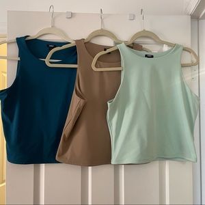 Express Body Contour High Compression Matte High Neck Cropped Tank